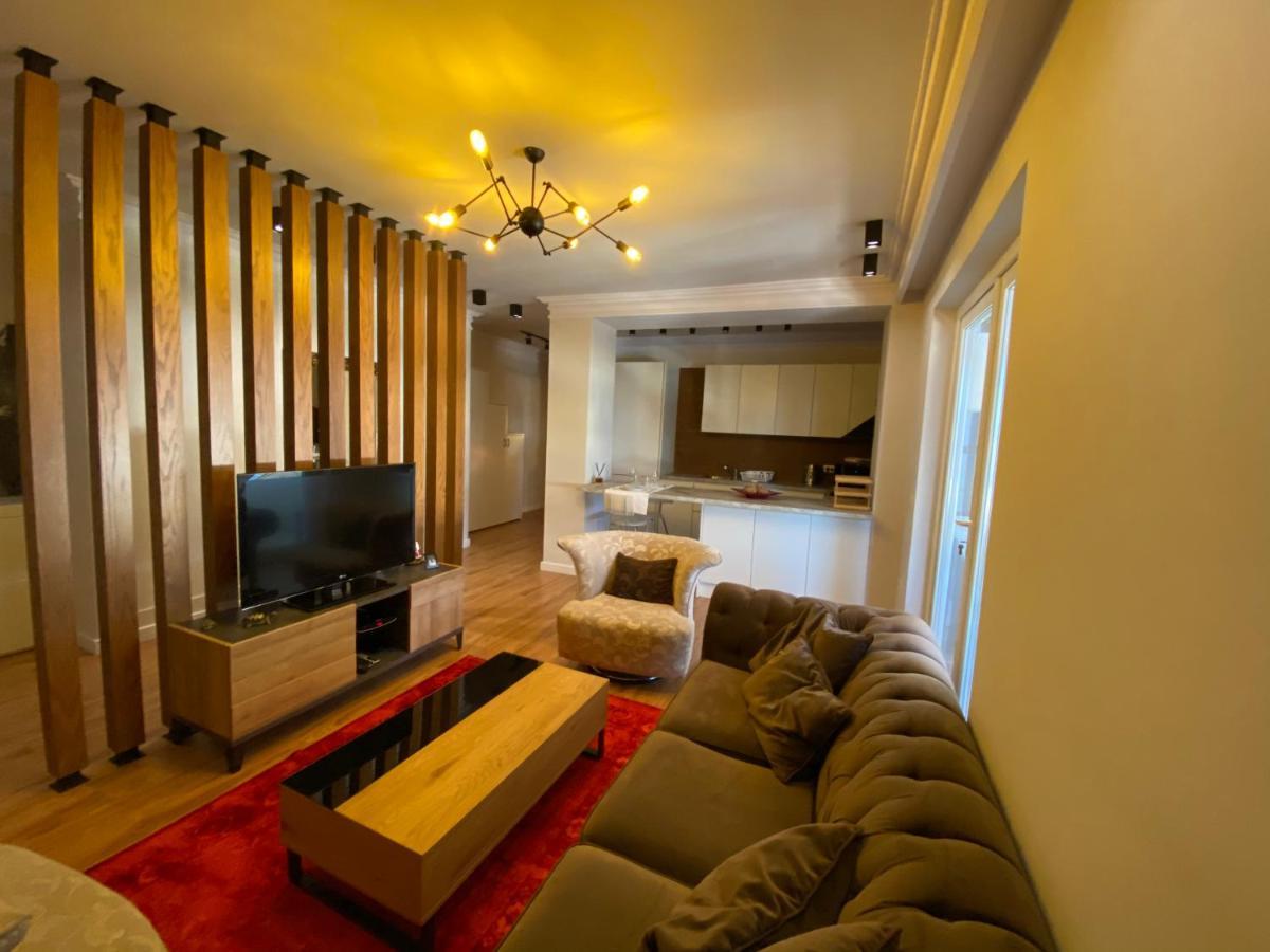 Mel'S Place Tiranë Ngoại thất bức ảnh