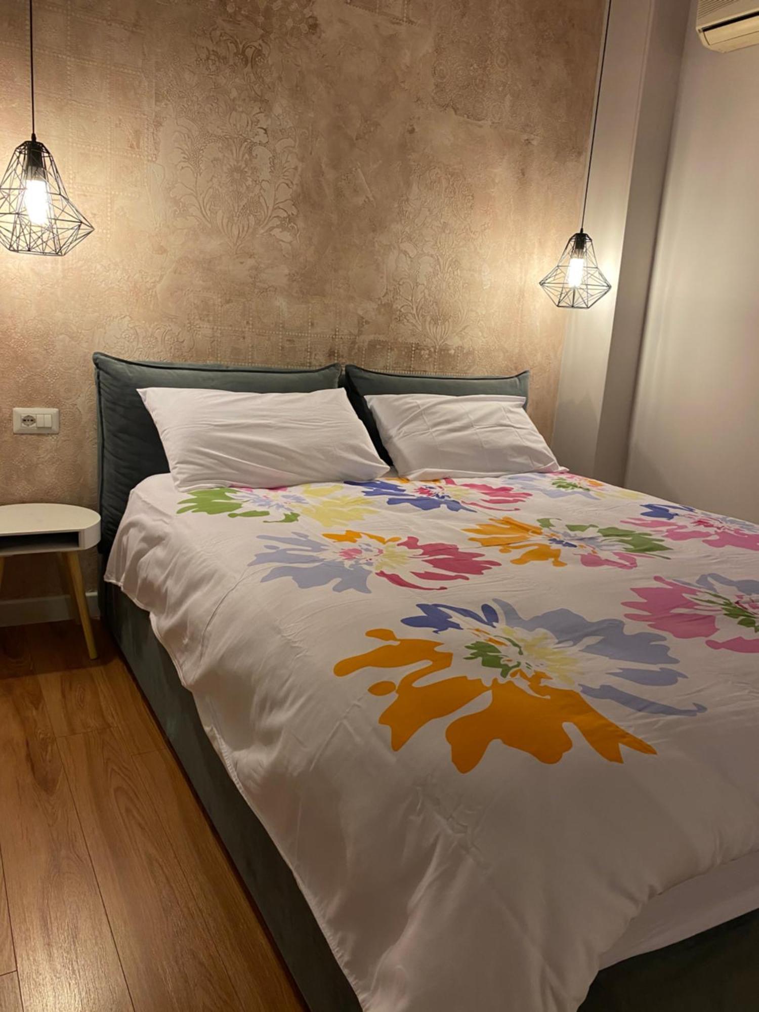 Mel'S Place Tiranë Ngoại thất bức ảnh